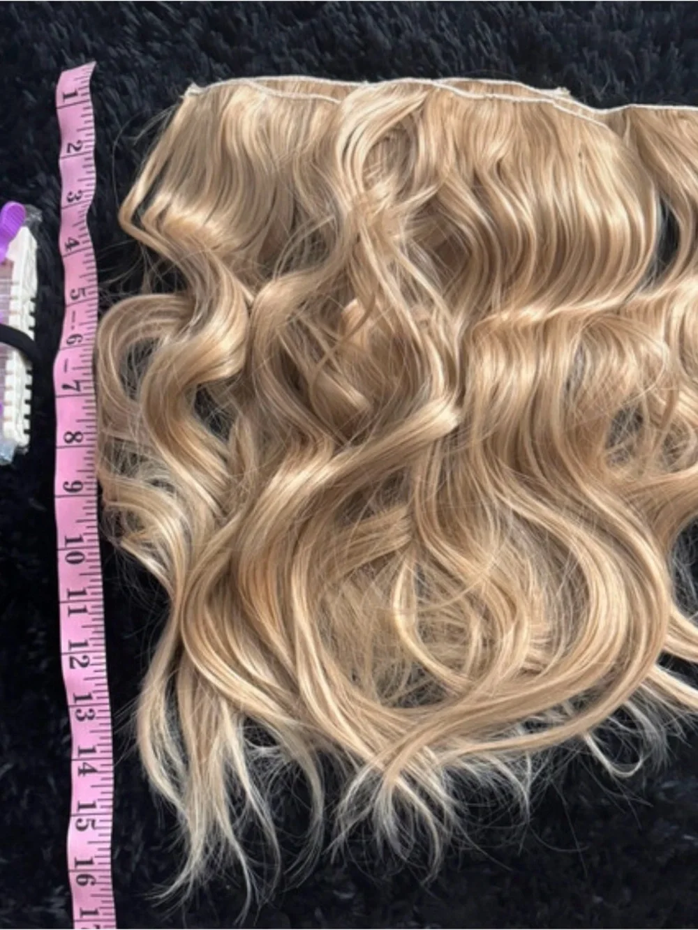 Blonde Wavy Clip-In Hair Extensions - Natural Blonde